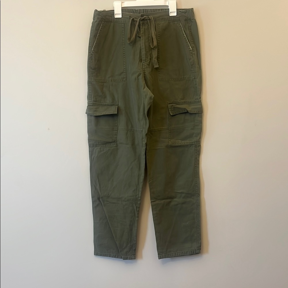Forever 21 Green Cargo Pants with Relaxed Fit